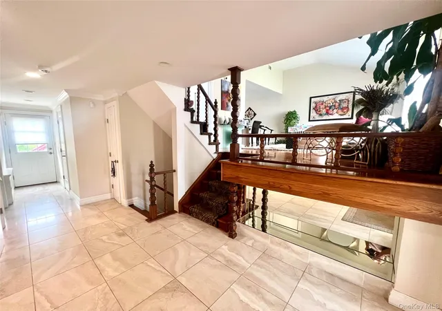Photo 2 of Sale Pending at 912 Whitehall Dr, Valley Stream, NY 11581 | MLS# 1027079 | Listing updated on 2026-08-20