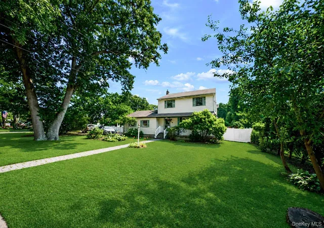 2nd image of 39 William St, Smithtown, NY 11787 | MLS# 1027092
