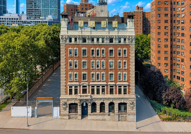 Photo 1 of Condo for sale at 167 Sands St #406, Brooklyn, NY 11201 | MLS# 1027100 | Listing updated on 2026-08-20