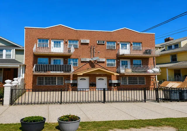 Photo 3 of House for sale at 17225a 91st Avenue, New York, NY 11432 | MLS# 1027112 | Listing updated on 2026-09-05