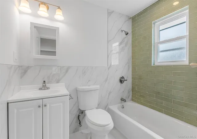Listing Photo 4 - Condo for sale in building located at 3439 Grace Ave, New York, NY 10469