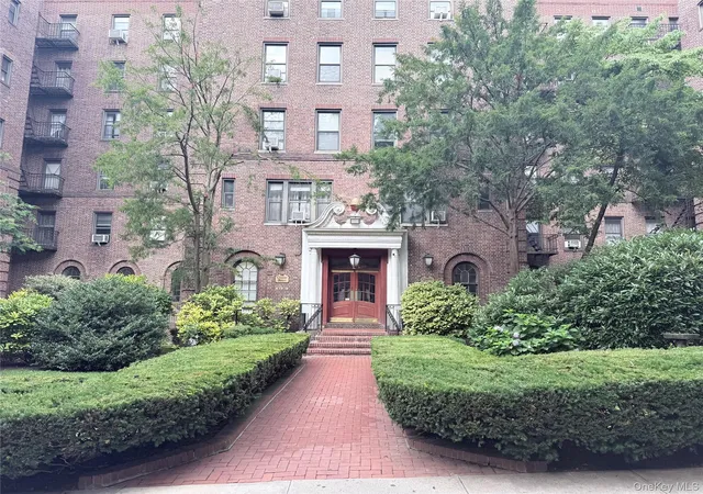 Photo 1 of Condo for sale at 83 80 118 Street #6C, Kew Gardens, NY 11415 | MLS# 1027166 | Listing updated on 2026-08-25