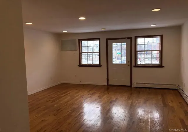 Listing Photo 5 - Condo for sale in building located at 17225 91st Ave, New York, NY 11432