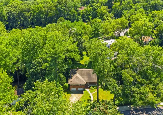 Photo 1 of Single family home for sale at 80 Nassau Dr, Great Neck, NY 11021 | MLS# 1027185 | Listing updated on 2026-07-21
