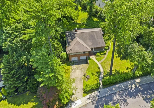 Photo 2 of Single family home for sale at 80 Nassau Dr, Great Neck, NY 11021 | MLS# 1027185 | Listing updated on 2026-07-21