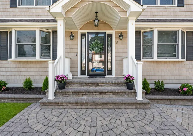 1st image of 18 Worden Pl, West Babylon, NY 11704 | MLS# 1027192