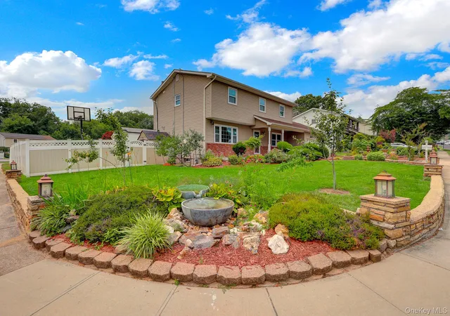2nd image of 2 Fairhaven Dr, Babylon, NY 11798 | MLS# 1027204