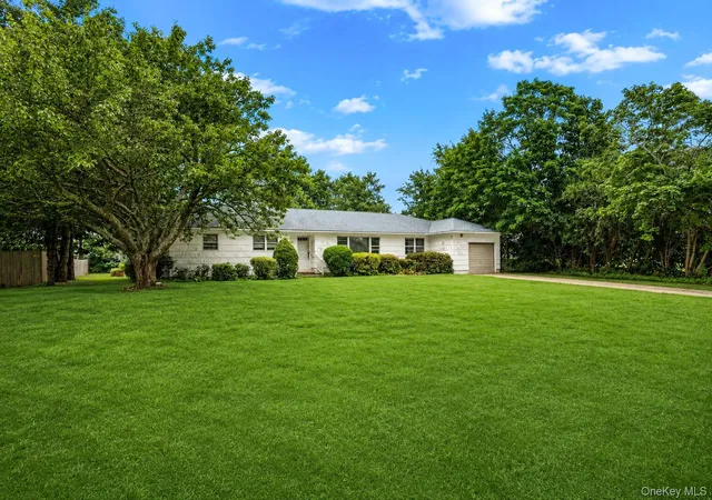 Photo 3 of Sale Pending at 685 Village Ln, Mattituck, NY 11952 | MLS# 1027216 | Listing updated on 2026-08-19