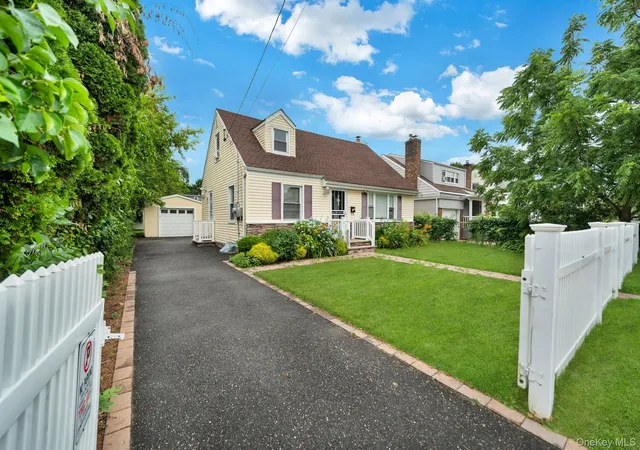 Photo 2 of Sale Pending at 258 Fairview Blvd, Hempstead, NY 11550 | MLS# 1027217 | Listing updated on 2026-09-01