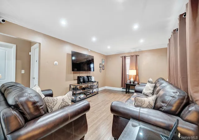 Photo 3 of Sale Pending at 258 Fairview Blvd, Hempstead, NY 11550 | MLS# 1027217 | Listing updated on 2026-09-01