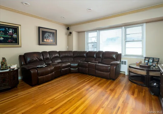 Photo 3 of Sale Pending at 17 Joludow Dr, Oyster Bay, NY 11762 | MLS# 1027218 | Listing updated on 2026-10-06