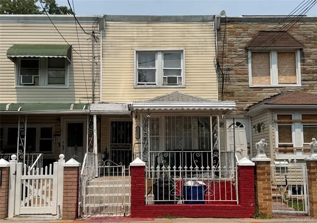 1st image of 15323 118th Ave, New York, NY 11434 | MLS# 1027226
