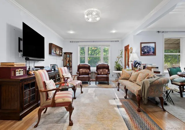 Listing Photo 3 - Condo for sale in building located at 2 Overlook Rd, White Plains, NY 10605 - Unit #3A6
