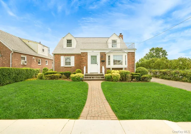 Photo 1 of Sale Pending at 204 Center St, North Hempstead, NY 11596 | MLS# 1027241 | Listing updated on 2026-08-23