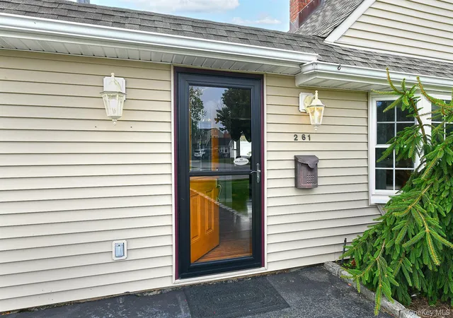 Photo 3 of Sale Pending at 261 Elm Dr S, Hempstead, NY 11756 | MLS# 1027248 | Listing updated on 2026-08-18