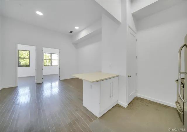 Listing Photo 5 - Condo for sale in building located at 1106 Halsey St, Brooklyn, NY 11207