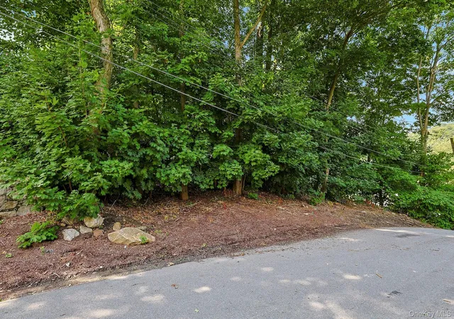 Photo 3 of Sale Pending at Worth Pl, Mount Pleasant, NY 10532 | MLS# 1027269 | Listing updated on 2026-08-05