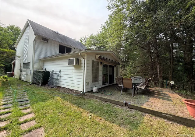 Photo 4 of Single family home for sale at 7 Elizabeth Way, Kiamesha Lake, NY 12751 | MLS# 1027281 | Listing updated on 2026-08-25