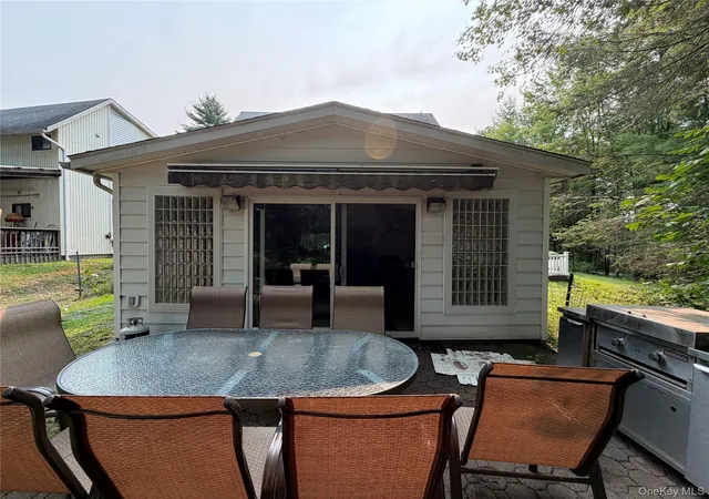 Photo 5 of Single family home for sale at 7 Elizabeth Way, Kiamesha Lake, NY 12751 | MLS# 1027281 | Listing updated on 2026-08-25