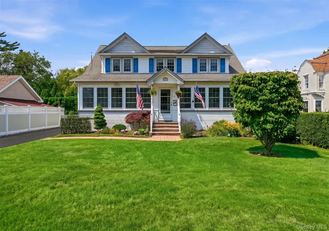 Photo 1 of Sale Pending at 11 Hampton St, Islip, NY 11782 | MLS# 1027313 | Listing updated on 2026-08-07