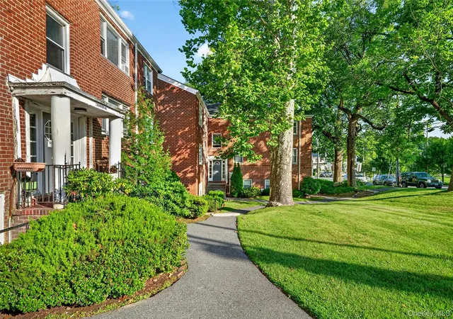 Photo 5 of House for sale at 2 Soundview Ave #A2G, White Plains, NY 10606 | MLS# 1027369 | Listing updated on 2026-09-01