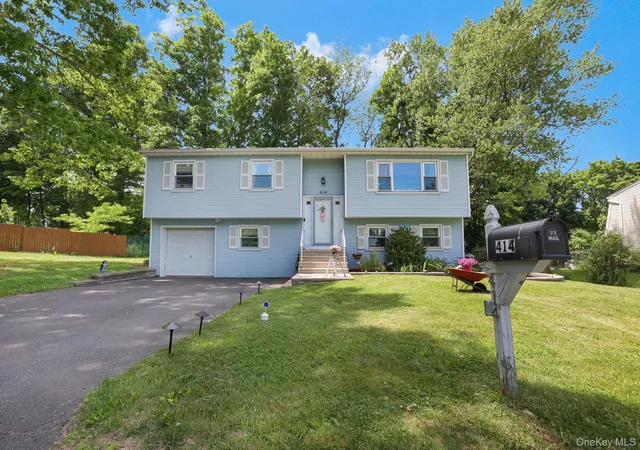 Photo 3 of Sale Pending at 414 Philo St, New Windsor, NY 12553 | MLS# 1027390 | Listing updated on 2026-07-31