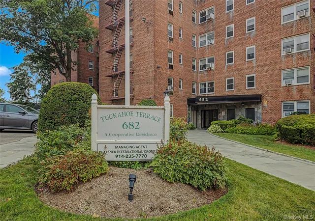 Photo 1 of Sale Pending at 682 Tuckahoe Rd #5K, Yonkers, NY 10710 | MLS# 1027398 | Listing updated on 2026-08-04