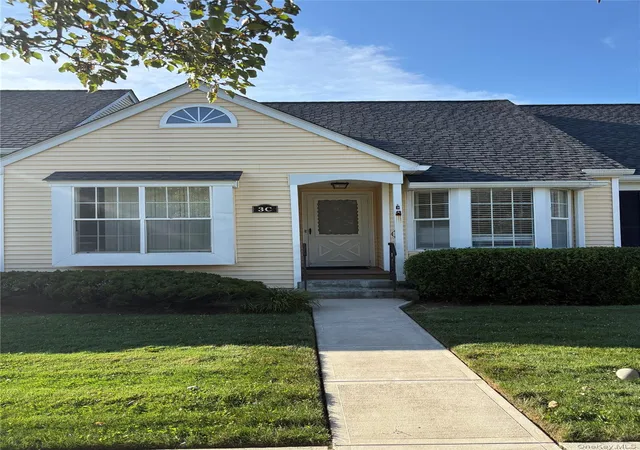 2nd image of 2555 Youngs Ave #3C, Southold, NY 11971 | MLS# 1027409