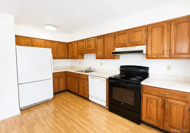Photo 3 of Condo for sale at 2555 Youngs Ave #3C, Southold, NY 11971 | MLS# 1027409 | Listing updated on 2026-08-21