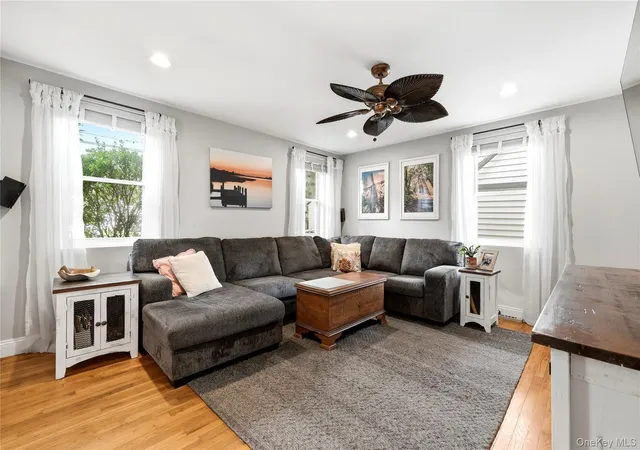 Photo 4 of Sale Pending at 178 New Hampshire Ave, Oyster Bay, NY 11758 | MLS# 1027411 | Listing updated on 2026-10-09