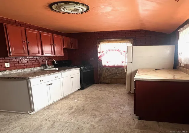 Photo 2 of Sale Pending at 32 Cypress St, Islip, NY 11722 | MLS# 1027416 | Listing updated on 2026-07-28