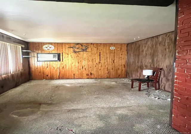 Photo 4 of Sale Pending at 32 Cypress St, Islip, NY 11722 | MLS# 1027416 | Listing updated on 2026-07-28