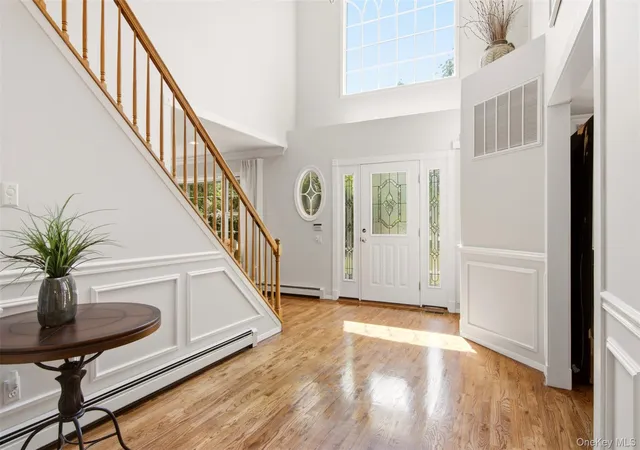 Photo 4 of Sale Pending at 151 Gnarled Holw Rd, Brookhaven, NY 11733 | MLS# 1027433 | Listing updated on 2026-09-02