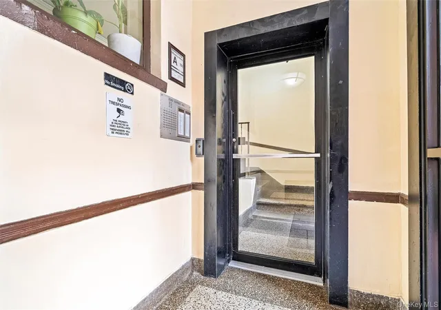 4th image of 2080 Barnes Ave #4A, Bronx, NY 10462 | MLS# 1027471