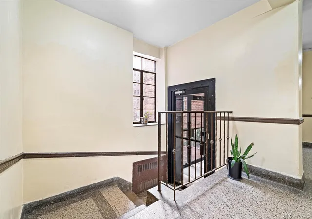 5th image of 2080 Barnes Ave #4A, Bronx, NY 10462 | MLS# 1027471