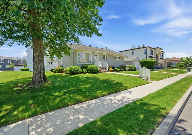 Photo 3 of Sale Pending at 757 Anderson Ave, Hempstead, NY 11010 | MLS# 1027488 | Listing updated on 2026-08-28
