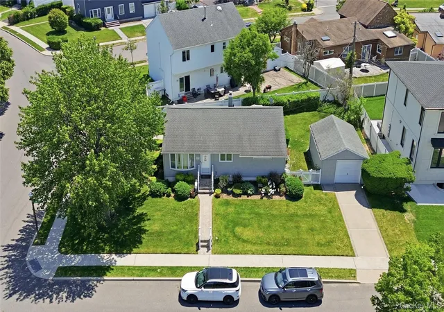 Photo 4 of Sale Pending at 757 Anderson Ave, Hempstead, NY 11010 | MLS# 1027488 | Listing updated on 2026-08-28