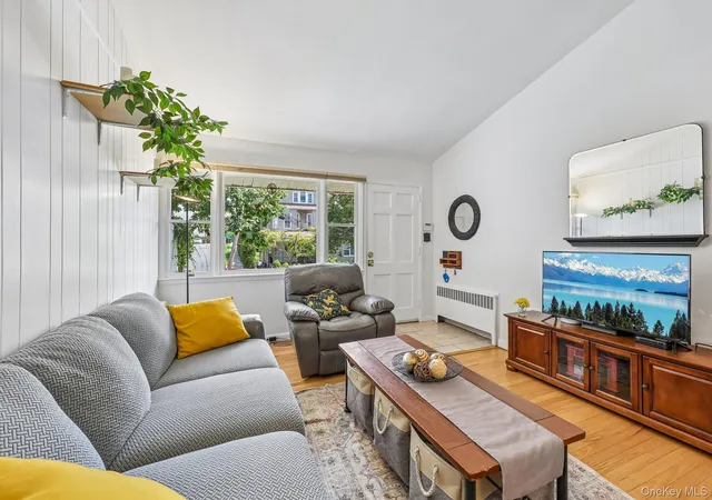5th image of 11 Park Ave, New Rochelle, NY 10805 | MLS# 1027496