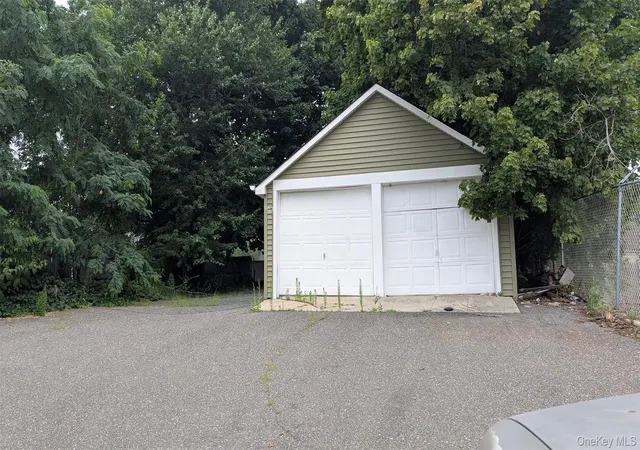 Photo 2 of Sale Pending at 153 W Main St, Kings Park, NY 11754 | MLS# 1027499 | Listing updated on 2026-08-28