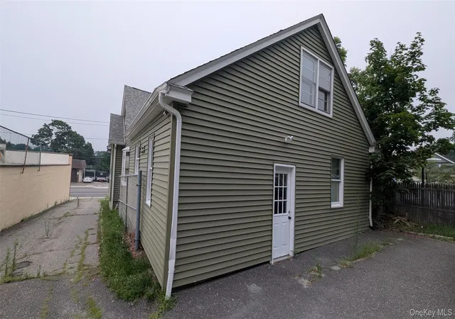 Photo 3 of Sale Pending at 153 W Main St, Kings Park, NY 11754 | MLS# 1027499 | Listing updated on 2026-08-28