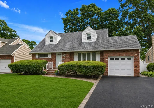 Photo 2 of Sale Pending at 1812 Gormley Ave, Hempstead, NY 11566 | MLS# 1027522 | Listing updated on 2026-08-26