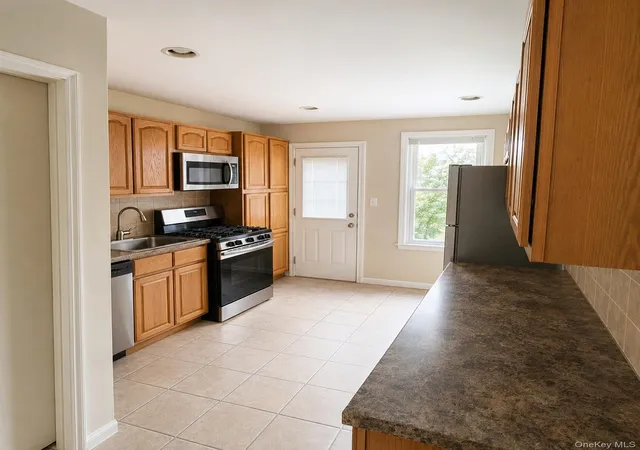 Photo 3 of Single family home for sale at 107 Morningside Ave, Yonkers, NY 10703 | MLS# 1027538 | Listing updated on 2026-08-22