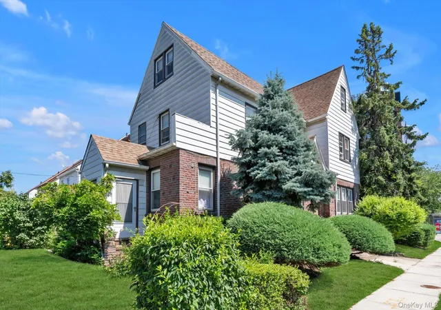 19th image of 164 01 84th Ave, New York, NY 11432 | MLS# 1027542