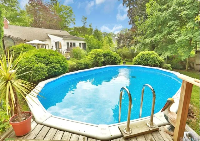 Photo 35 of Single family home for sale at 208 Woodhampton Dr, White Plains, NY 10603 | MLS# 1027547 | Listing updated on 2026-09-05