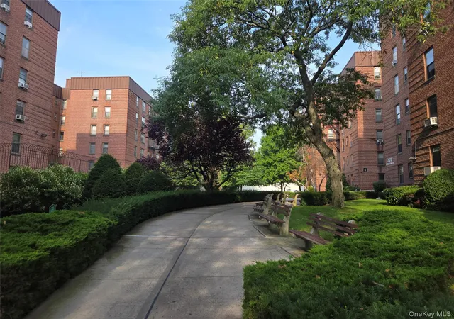 2nd image of 2190 Brigham St #4B, Brooklyn, NY 11229 | MLS# 1027589