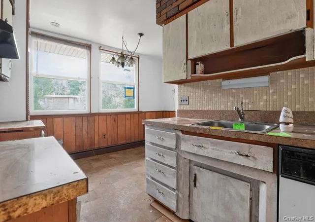 Photo 4 of Single family home for sale at 115 Rolling Way, Peekskill, NY 10566 | MLS# 1027623 | Listing updated on 2026-08-27