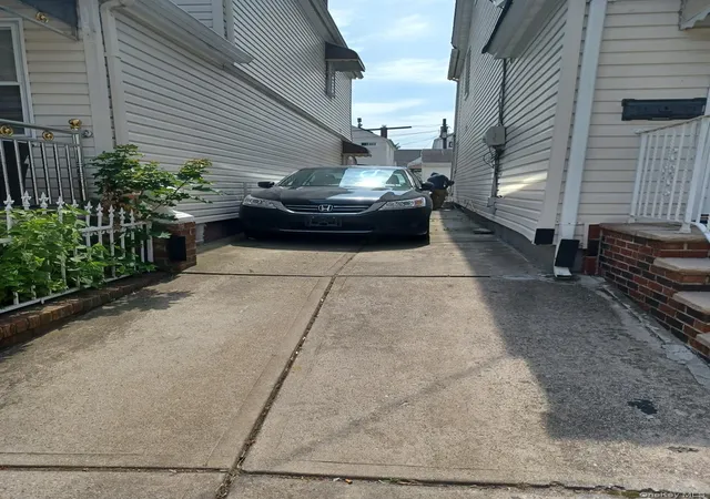 Photo 3 of Single family home for sale at 90 02 202nd Street, Hollis, NY 11423 | MLS# 1027633 | Listing updated on 2026-10-01