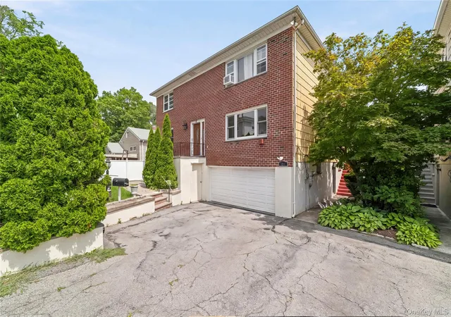 Photo 2 of Multi family home for sale at 21 Bryn Mawr Pl, Yonkers, NY 10701 | MLS# 1027644 | Listing updated on 2026-09-01