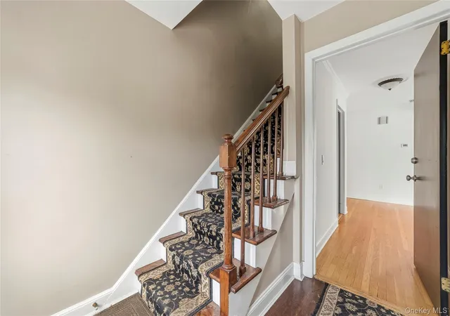 Listing Photo 5 - Condo for sale in building located at 21 Bryn Mawr Pl, Yonkers, NY 10701