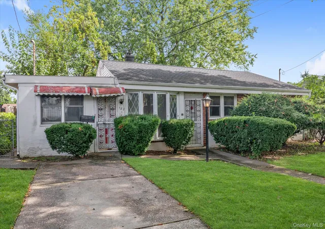 Photo 2 of Sale Pending at 187 Westminster Rd, Hempstead, NY 11563 | MLS# 1027651 | Listing updated on 2026-09-03